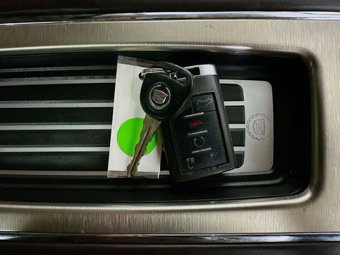 Used 2011 Cadillac Escalade ESV Platinum image 44