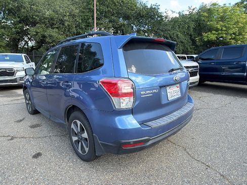 Used 2017 Subaru Forester 2.5i Limited AWD/4WD image 7