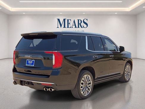 Used 2023 GMC Yukon Denali Ultimate AWD/4WD image 5