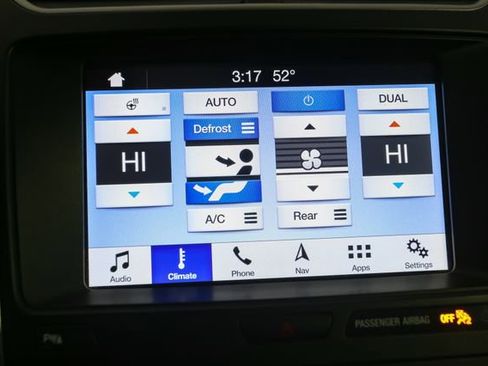 Used 2019 Ford Explorer XLT w/ Equipment Group 202A AWD/4WD image 24