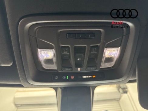 Used 2022 GMC Sierra 2500 Denali w/ Denali Black Diamond Edition image 19