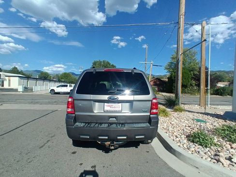 Used 2012 Ford Escape XLT AWD/4WD image 6