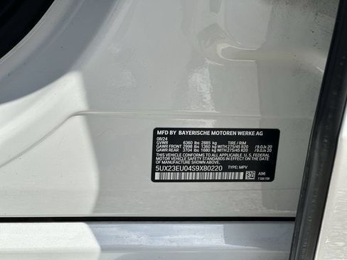 Used 2025 BMW X5 xDrive40i w/ M Sport Package AWD/4WD image 34