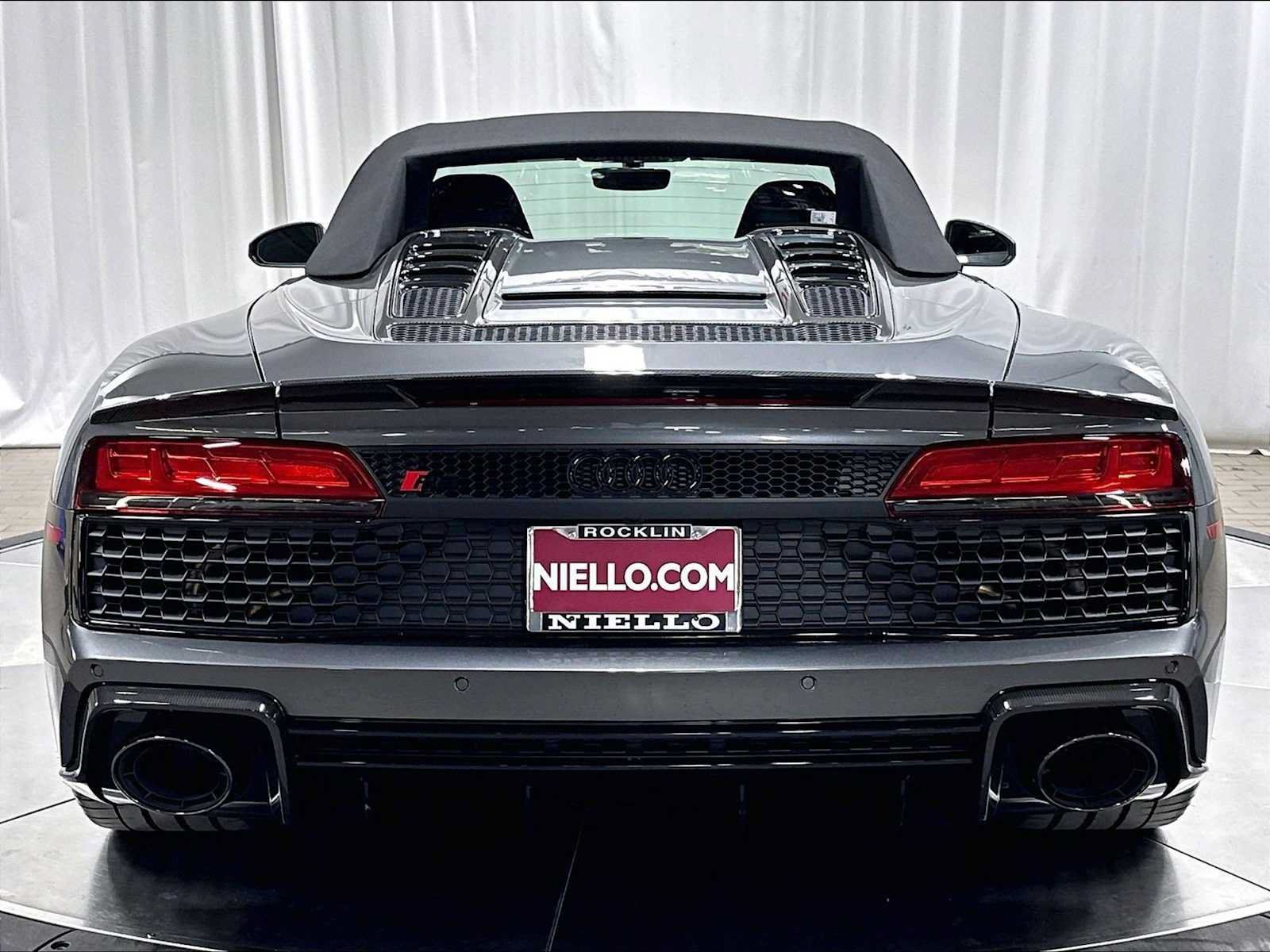 Used 2023 Audi R8 V10 performance AWD/4WD image 8