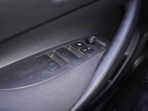 Certified 2025 Toyota Corolla LE image 12