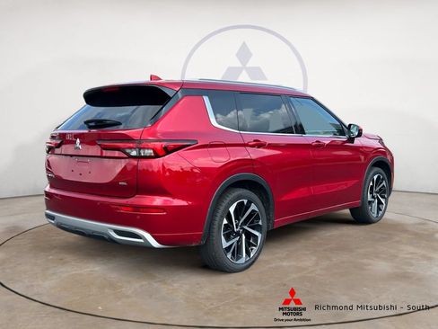 Used 2023 Mitsubishi Outlander SE AWD/4WD image 3