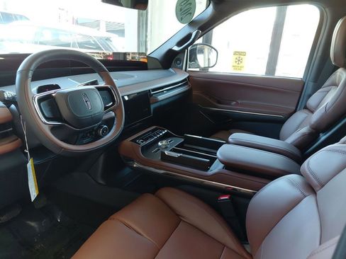 New 2026 Lincoln Navigator Reserve image 39