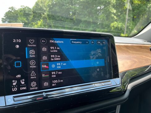 Used 2024 Volkswagen Atlas SE AWD/4WD image 20