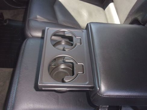 Used 2006 Cadillac SRX w/ Seating Package AWD/4WD image 22