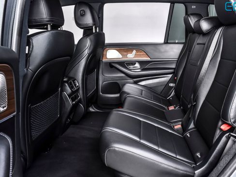 Used 2025 Mercedes-Benz GLS 450 4MATIC image 21