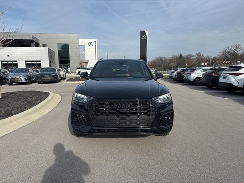 Used 2024 Audi Q5 e Premium Plus w/ Premium Plus Package image 2