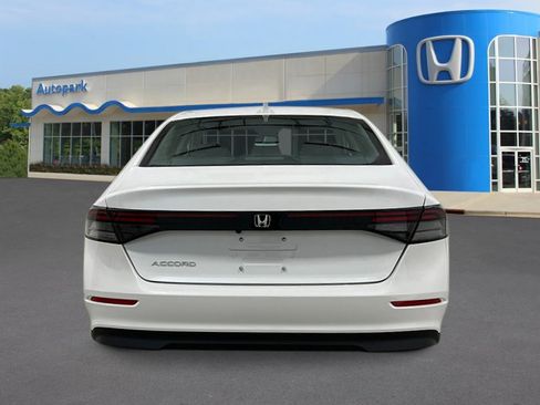 New 2025 Honda Accord LX image 4