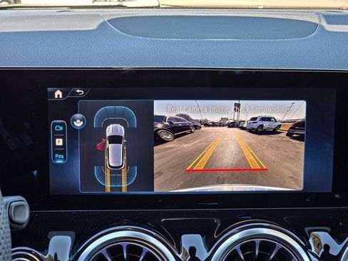 New 2025 Mercedes-Benz GLA 250 4MATIC image 17