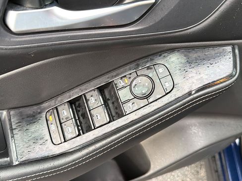 Used 2024 Nissan Rogue SV FWD image 31