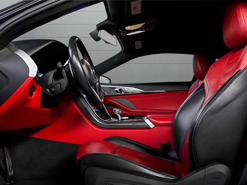 Used 2023 BMW M850i xDrive Coupe image 25