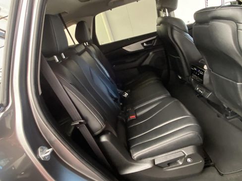 Used 2023 Acura MDX SH-AWD w/ Technology Package image 12
