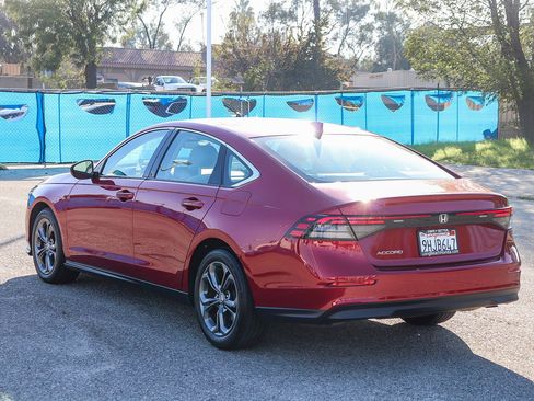 Certified 2023 Honda Accord EX image 7