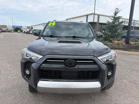 Used 2024 Toyota 4Runner TRD Off-Road Premium AWD/4WD image 2