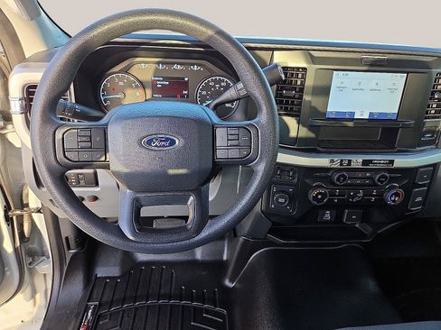 Used 2025 Ford F250 XLT AWD/4WD image 13