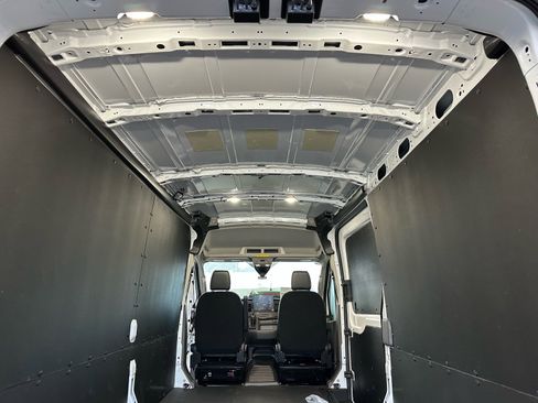 New 2026 Ford Transit 250 148 Medium Roof w/ Load Area Protection Package image 20