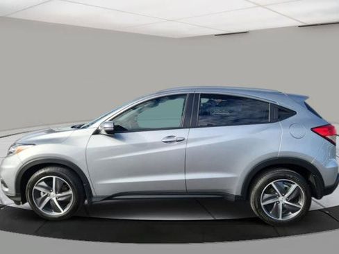 Used 2022 Honda HR-V EX image 2