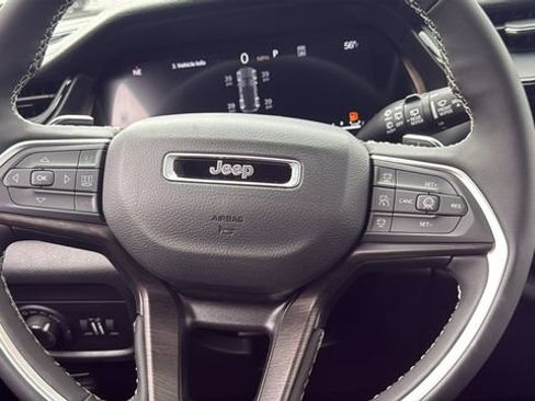 New 2026 Jeep Grand Cherokee Altitude AWD/4WD image 9