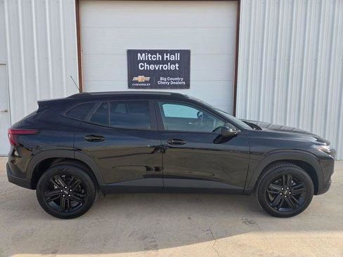 New 2026 Chevrolet Trax ACTIV w/ Driver Confidence Package FWD image 2