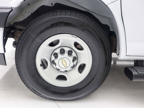 Used 2023 Chevrolet Express 3500 LT w/ LT Preferred Equipment Group image 27