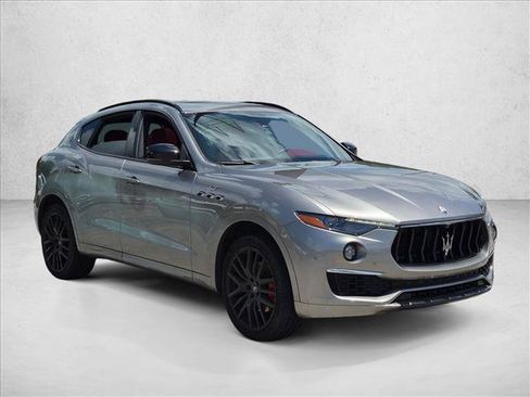 Used 2022 Maserati Levante GT AWD/4WD image 3