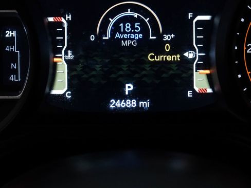 Used 2024 Jeep Wrangler Unlimited Rubicon image 26