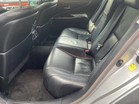 Used 2010 Lexus LS 460 AWD image 19
