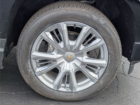 Used 2024 Chevrolet Silverado 1500 High Country w/ High Country Premium Package AWD/4WD image 38