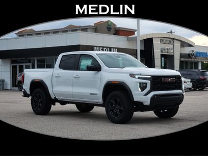 New 2025 GMC Canyon Elevation w/ Convenience Package