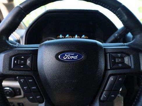 Used 2018 Ford F150 XLT w/ Equipment Group 302A Luxury AWD/4WD image 9