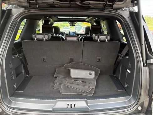 Used 2023 Ford Expedition Limited RWD image 19