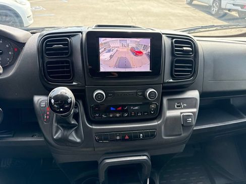 Used 2025 RAM ProMaster 2500 w/ Convenience Group FWD image 25
