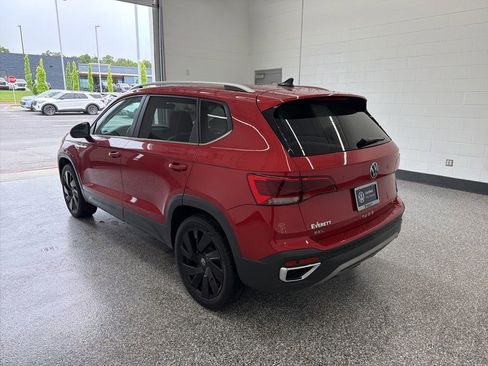 Certified 2024 Volkswagen Taos SEL AWD/4WD image 3