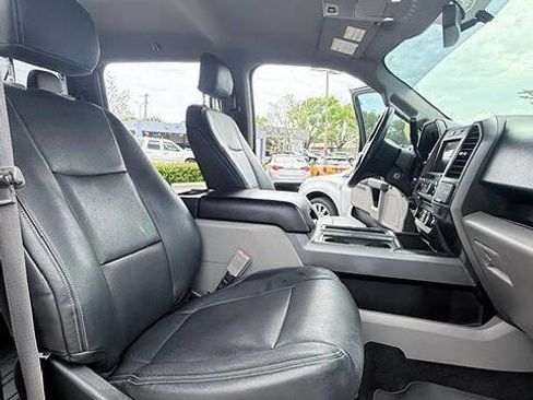 Used 2018 Ford F150 XLT w/ Equipment Group 302A Luxury AWD/4WD image 13