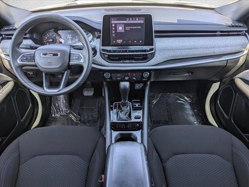 Used 2025 Jeep Compass Sport AWD/4WD image 16
