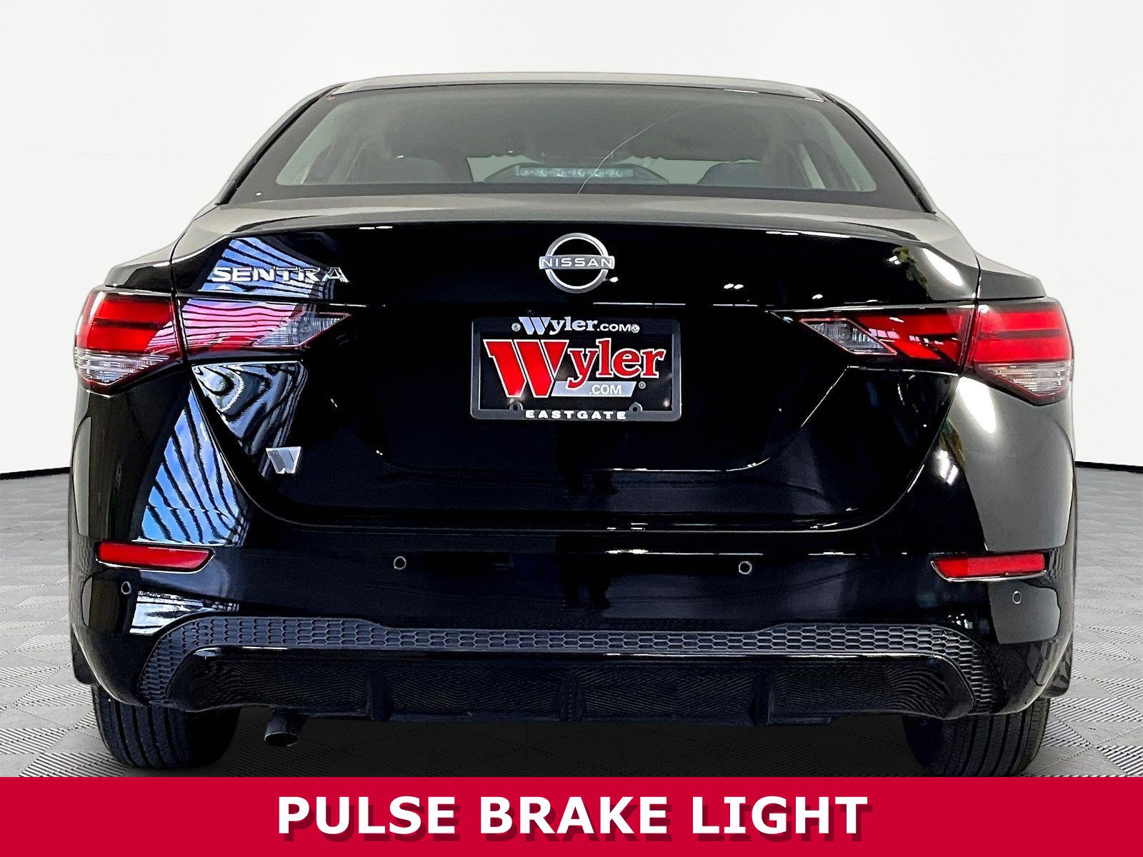 Used 2025 Nissan Sentra S FWD image 5
