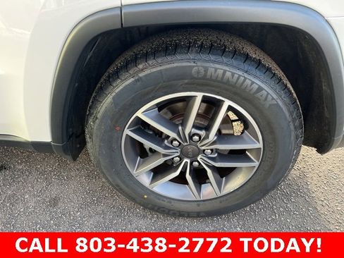 Used 2021 Jeep Grand Cherokee Limited w/ Luxury Group II image 30