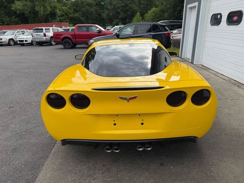 Used 2006 Chevrolet Corvette Coupe w/ Preferred Equipment Group RWD image 8
