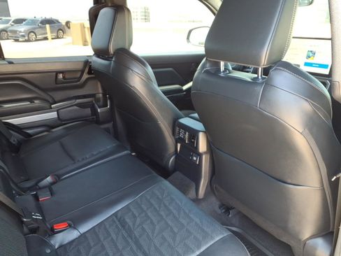 Used 2025 Toyota 4Runner TRD Off-Road Premium AWD/4WD image 14