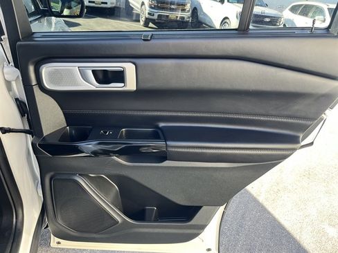 Used 2021 Ford Explorer Platinum AWD/4WD image 47
