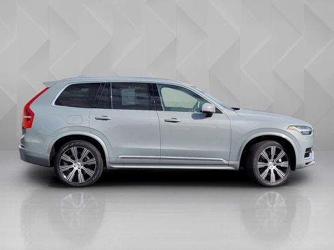 Certified 2025 Volvo XC90 T8 Ultra image 3