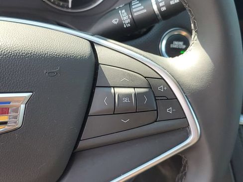 Certified 2025 Cadillac XT5 Luxury w/ LPO, Floor Liner Package AWD/4WD image 28