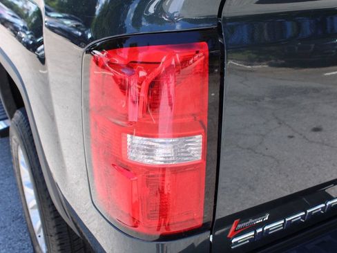 Used 2018 GMC Sierra 1500 SLE w/ SLE Value Package AWD/4WD image 7