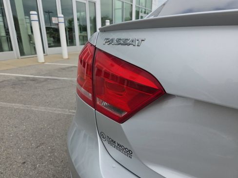 Used 2014 Volkswagen Passat TDI SEL Premium FWD image 8