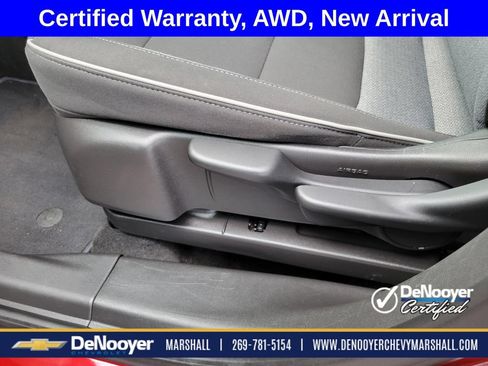 Used 2025 Chevrolet TrailBlazer LT AWD/4WD image 9