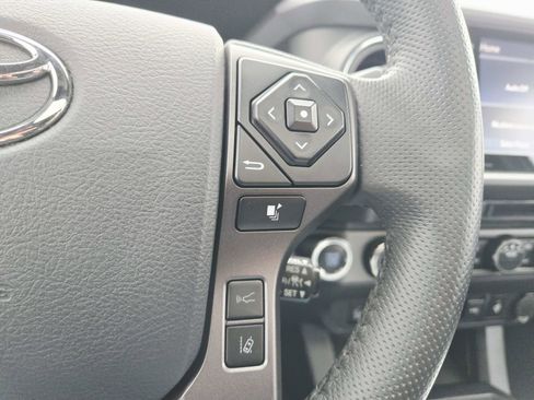 Used 2020 Toyota Tacoma TRD Off-Road w/ TRD Premium Off Road Package image 26